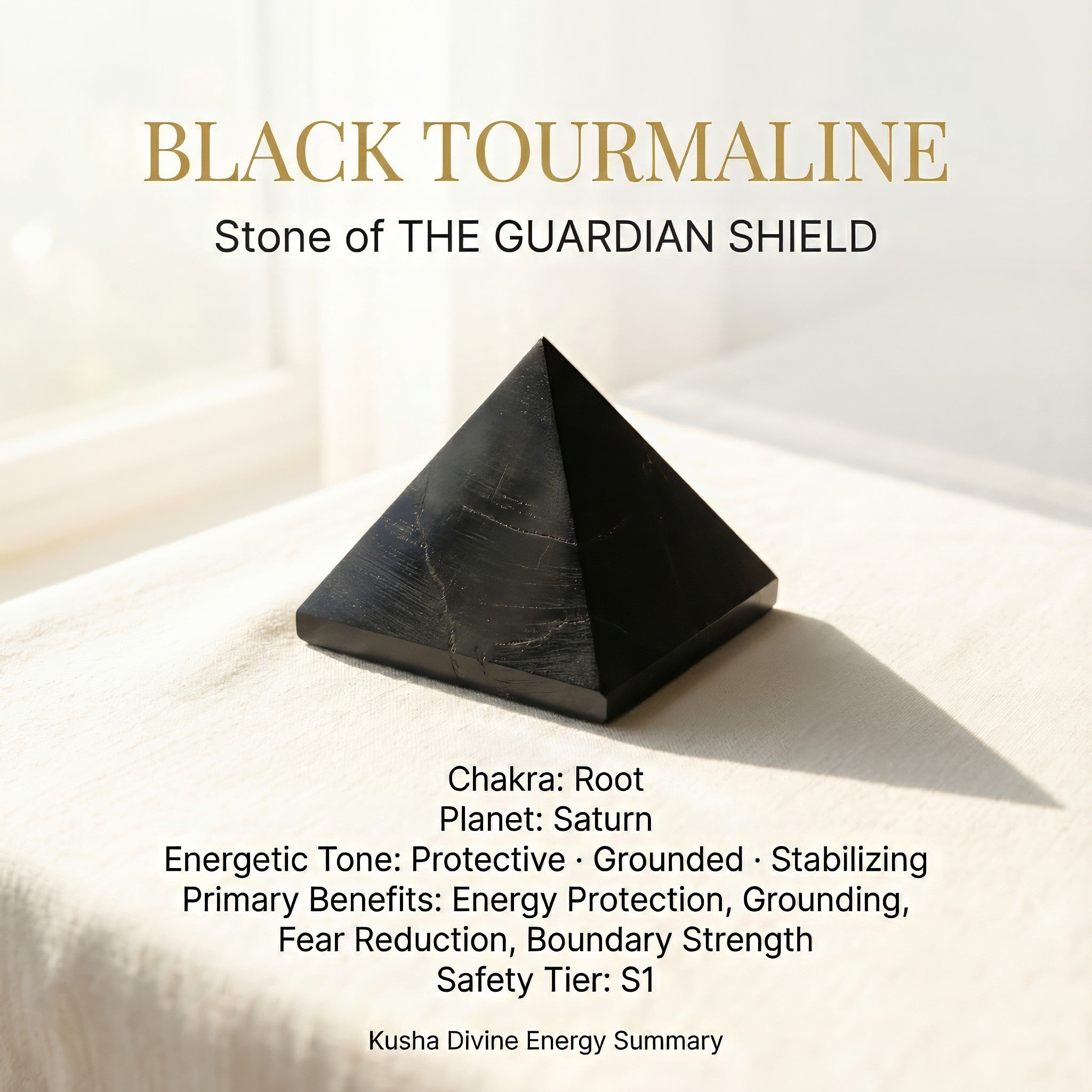 Pyramide de tourmaline noire