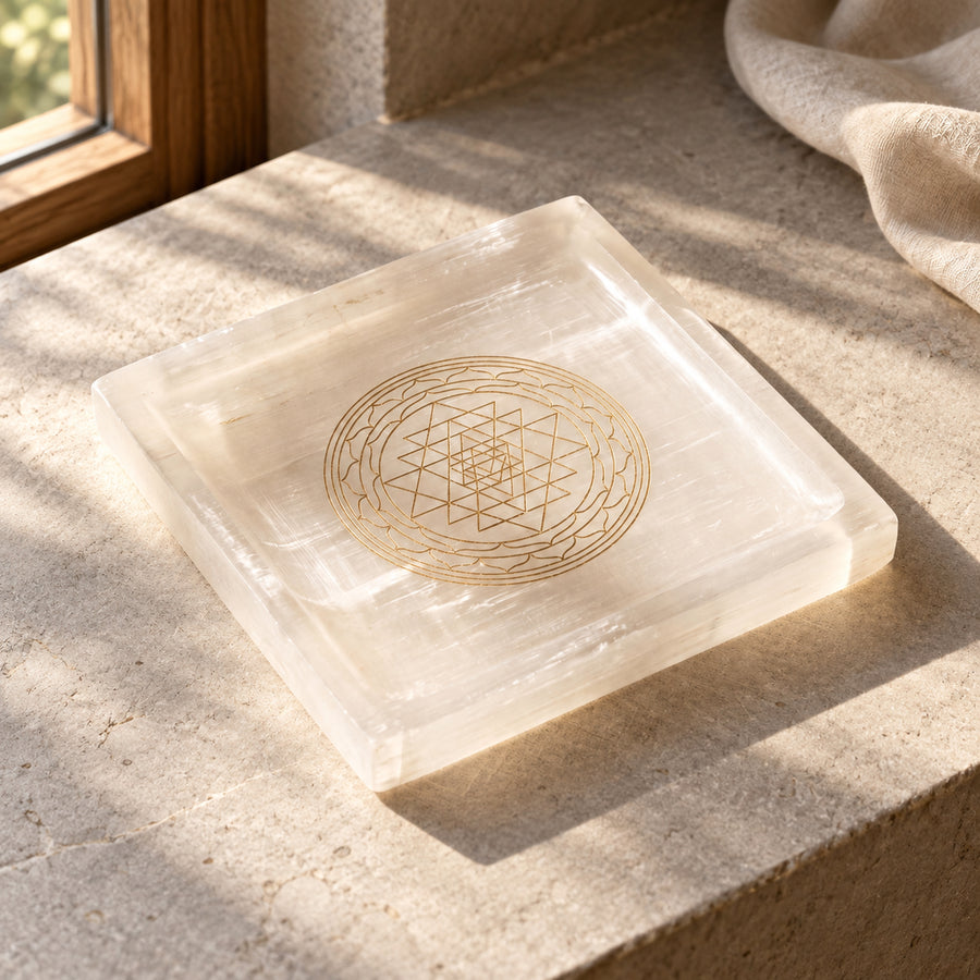 Sri Yantra Selenite Tray, main view