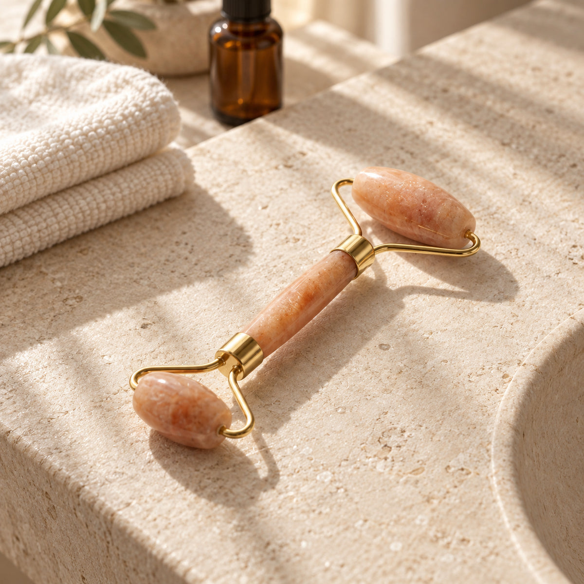 Sunstone Facial Roller, main view
